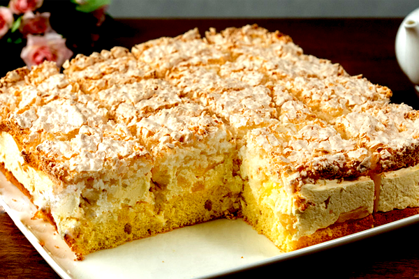 Tortas su ananasais ir kokosiniu morengu. Jūsų svečiai tikrai nepamirš šio deserto!